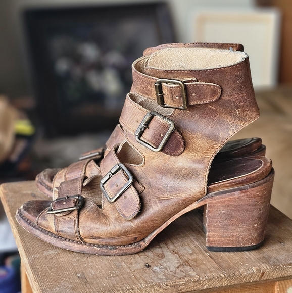 Freebird Quail Leather Sandals - Picture 1 of 10